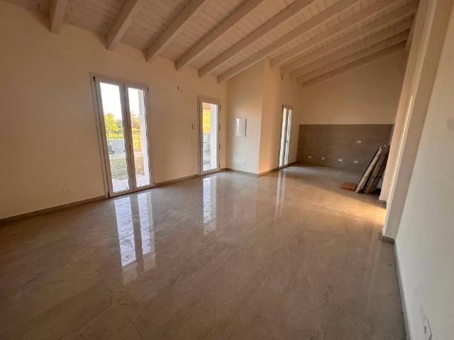 Villa Indipendente in vendita a Cascina Bambinello, Calvisano
