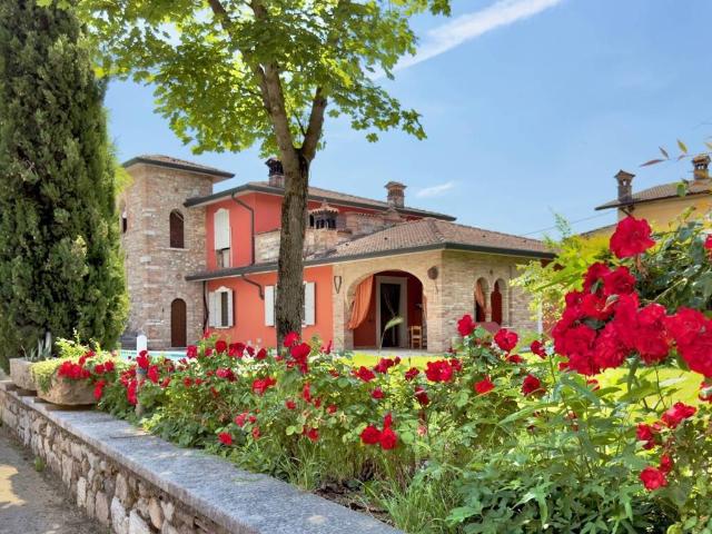 Villa Indipendente in vendita a Ghedi, Lombardia