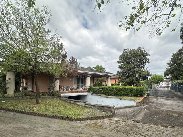 Villa Indipendente in vendita a Ghedi, Lombardia