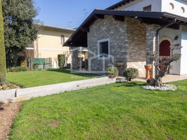 Villa Indipendente in vendita a Ghedi, Lombardia