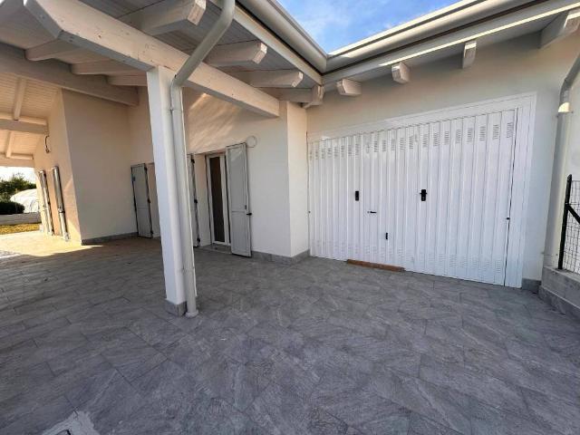 Villa Indipendente in vendita a Cascina Bambinello, Calvisano