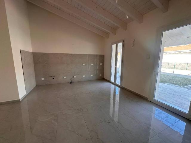 Villa Indipendente in vendita a Cascina Bambinello, Calvisano