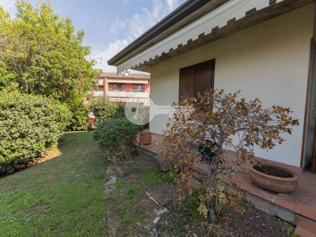Villa Indipendente in vendita a Ghedi, Brescia