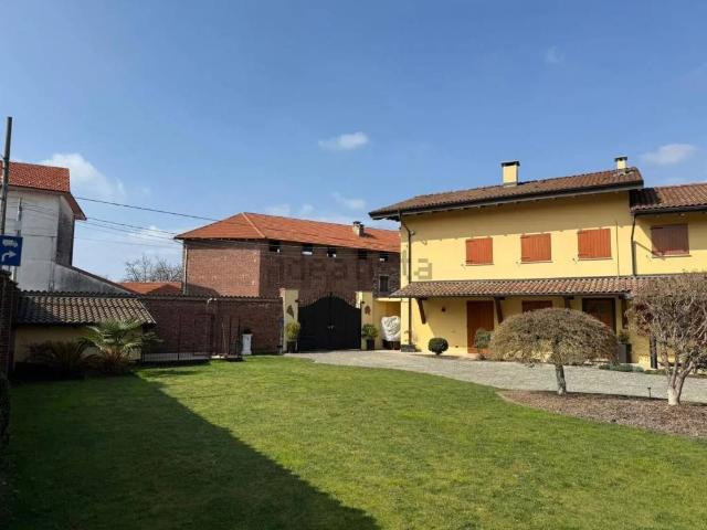 Villa Indipendente in vendita a Piemonte, Novara