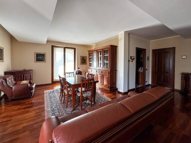 Villa Indipendente in vendita a Piemonte, Novara
