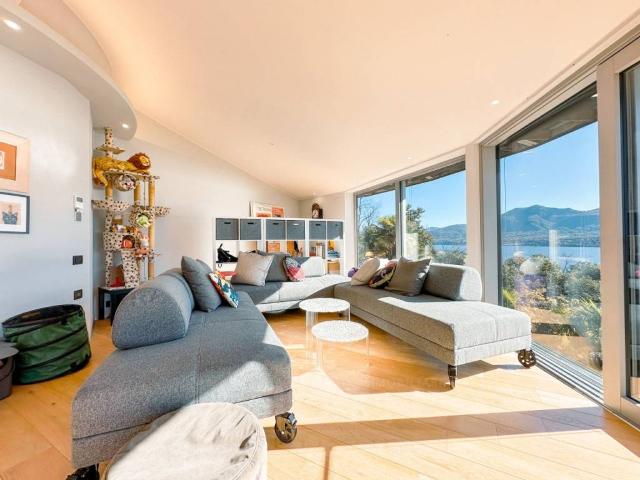 Villa Indipendente in vendita a Ronco, Piemonte
