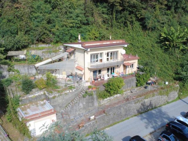 Villa Indipendente in vendita a Ronco, Piemonte