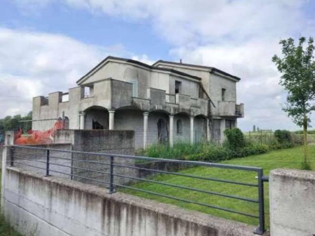 Villa Indipendente in vendita a Giacciano Con Baruchella, Veneto