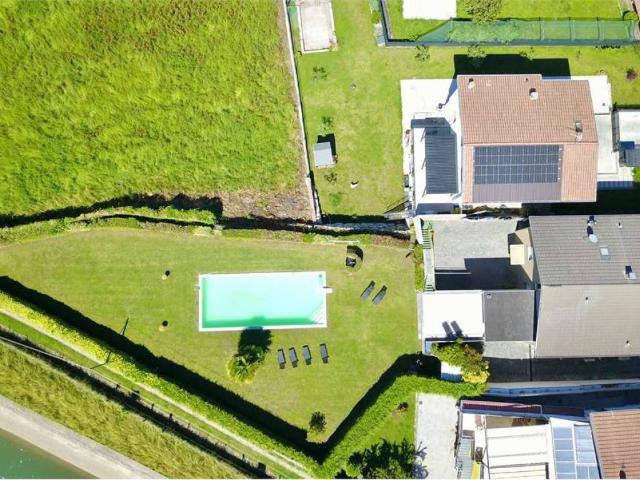 Villa Indipendente in vendita a Comunità montana della valle Camonica, Gianico
