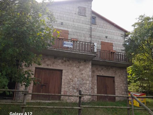 Villa Indipendente in vendita a Giano Dell'umbria, Umbria