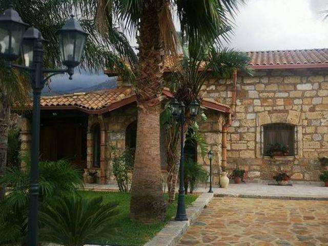 Villa Indipendente in vendita a Giardinello, Sicilia