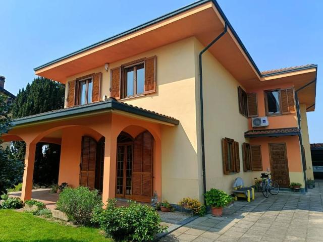 Villa Indipendente in vendita a Piemonte, Alessandria