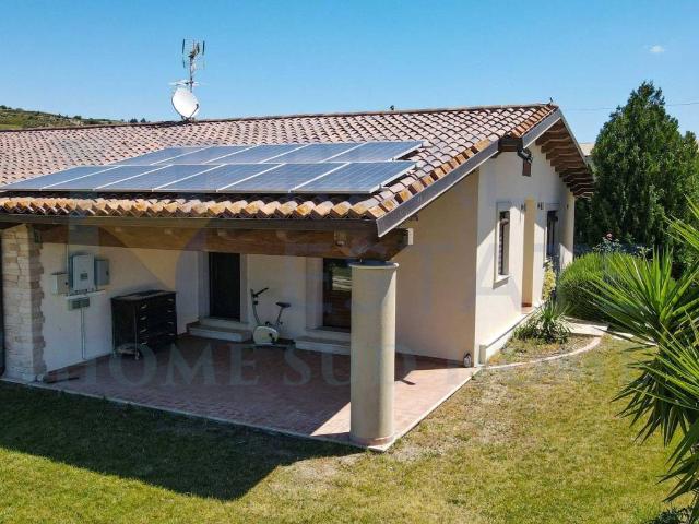 Villa Indipendente in vendita a Giarratana, Sicilia