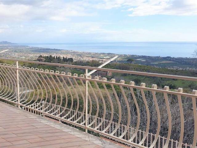 Villa Indipendente in vendita a Giarre, Sicilia