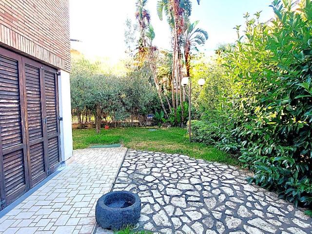 Villa Indipendente in vendita a Giarre, Sicilia