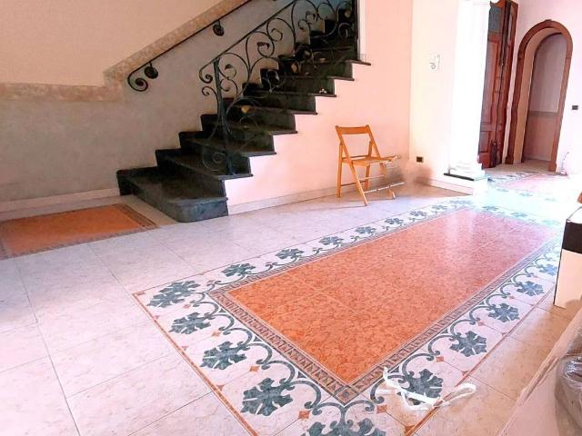 Villa Indipendente in vendita a Giarre, Sicilia