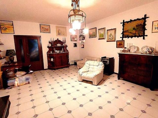 Villa Indipendente in vendita a Giarre, Sicilia