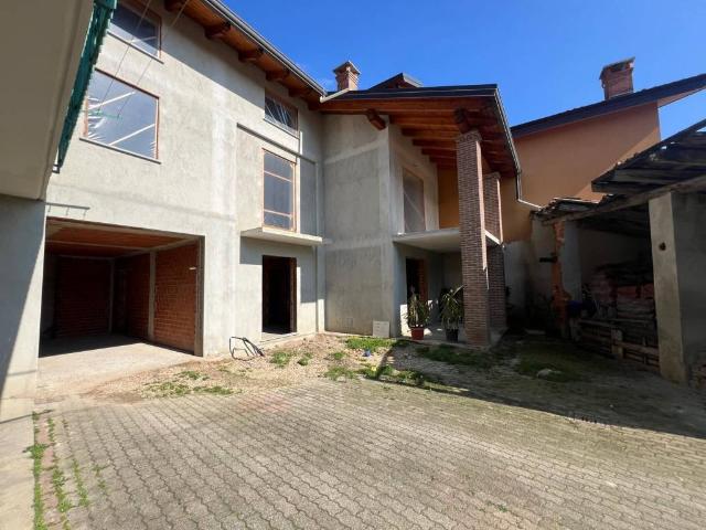 Villa Indipendente in vendita a Sala, Piemonte