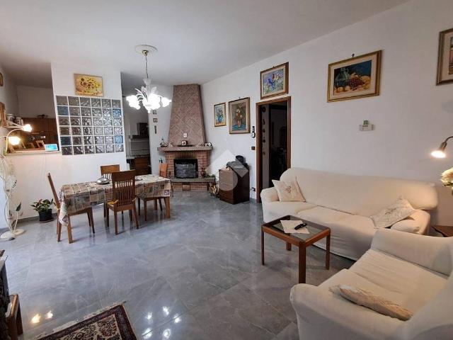 Villa Indipendente in vendita a Sala, Piemonte