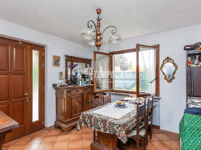 Villa Indipendente in vendita a Tonni, Piemonte
