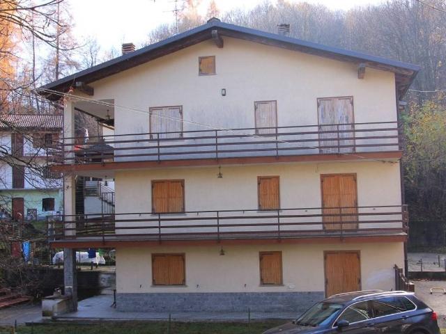 Villa Indipendente in vendita a Ughettera, Piemonte