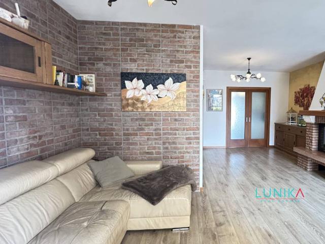 Villa Indipendente in vendita a Cusignana, Giavera Del Montello
