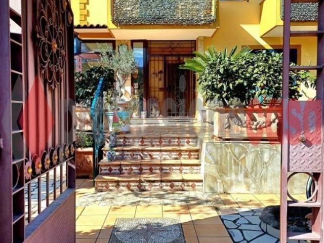 Villa Indipendente in vendita a Giffoni Sei Casali, Campania