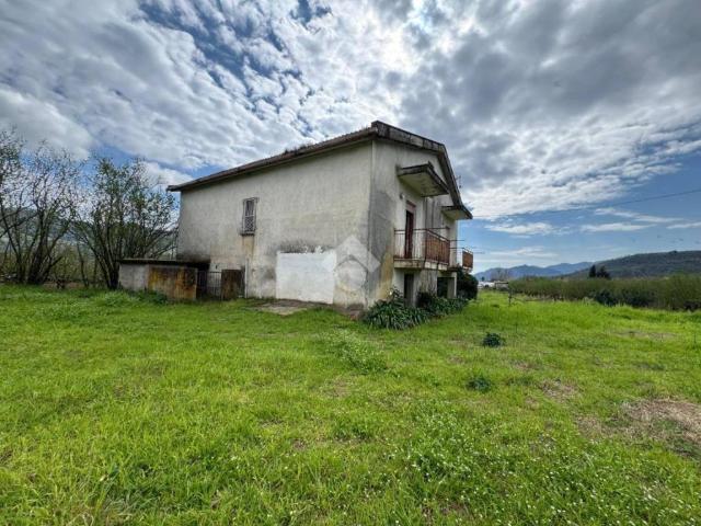Villa Indipendente in vendita a Giffoni Sei Casali, Campania