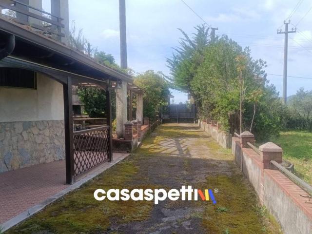 Villa Indipendente in vendita a Giffoni Sei Casali, Campania