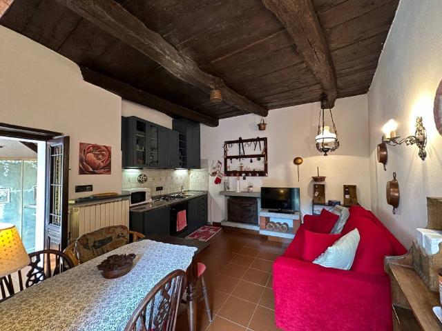 Villa Indipendente in vendita a Vezzo, Gignese
