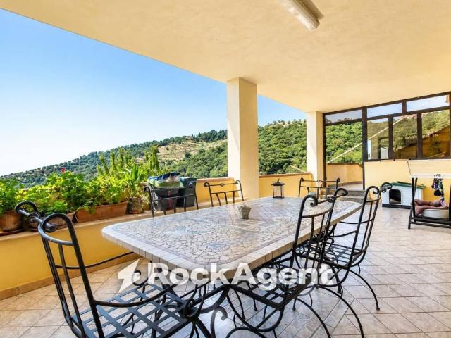 Villa Indipendente in vendita a Calabria, Catanzaro