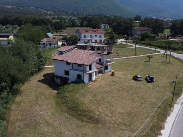 Villa Indipendente in vendita a Gioia Sannitica, Campania