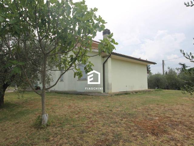 Villa Indipendente in vendita a Giove, Terni
