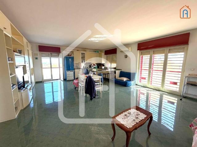 Villa Indipendente in vendita a Giovinazzo, Bari