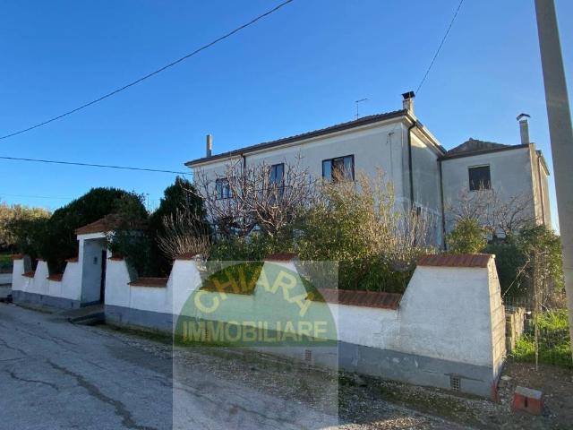 Villa Indipendente in vendita a Gissi, Abruzzo