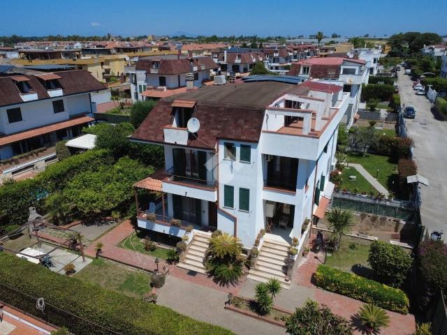 Villa Indipendente in vendita a Giugliano In Campania, Campania