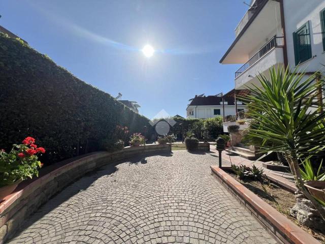Villa Indipendente in vendita a Giugliano In Campania, Campania