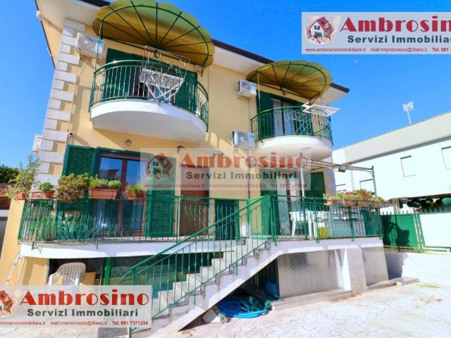 Villa Indipendente in vendita a Giugliano In Campania, Campania