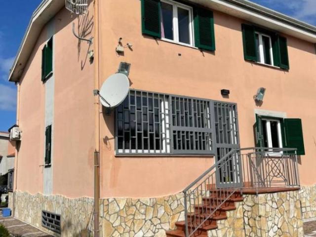Villa Indipendente in vendita a Giugliano In Campania, Campania