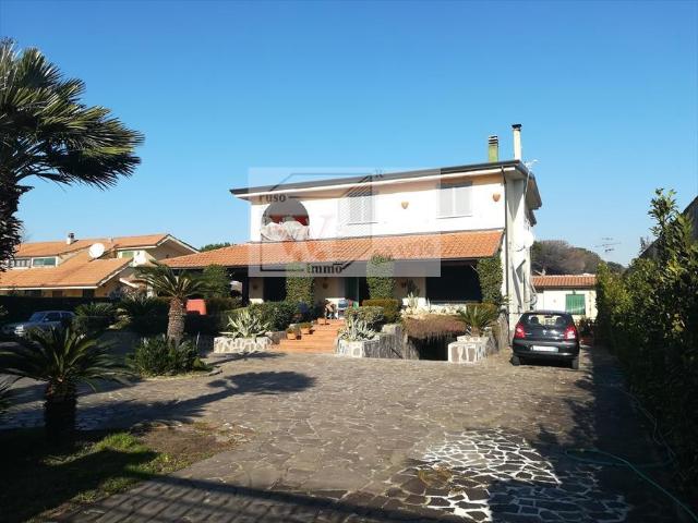 Villa Indipendente in vendita a Giugliano In Campania, Campania
