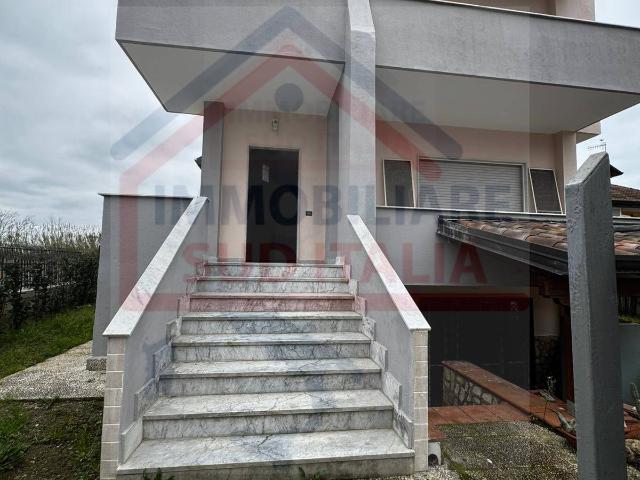 Villa Indipendente in vendita a Giugliano In Campania, Campania