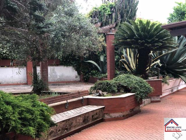 Villa Indipendente in vendita a Giugliano In Campania, Campania