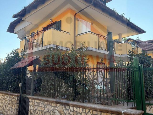 Villa Indipendente in vendita a Giugliano In Campania, Campania