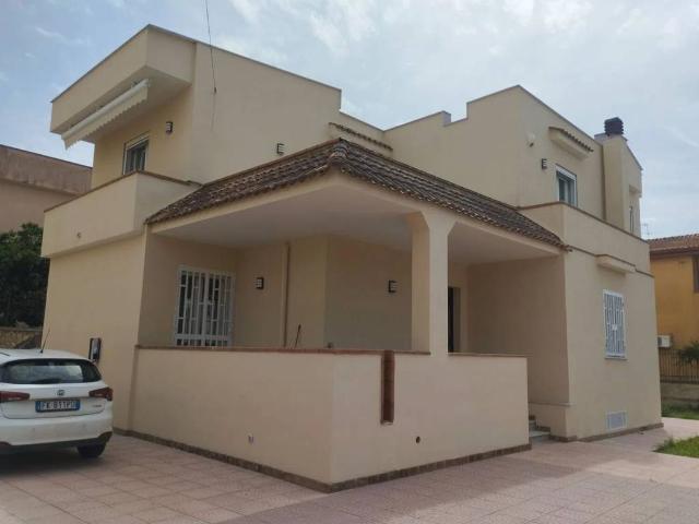 Villa Indipendente in vendita a Giugliano In Campania, Campania