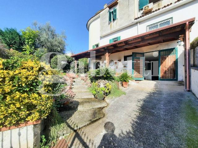 Villa Indipendente in vendita a Colle degli Osci, Giugliano In Campania