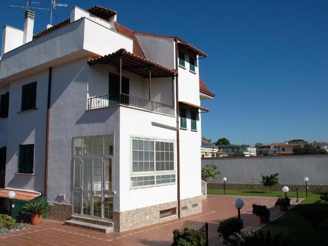 Villa Indipendente in vendita a Giugliano In Campania, Campania