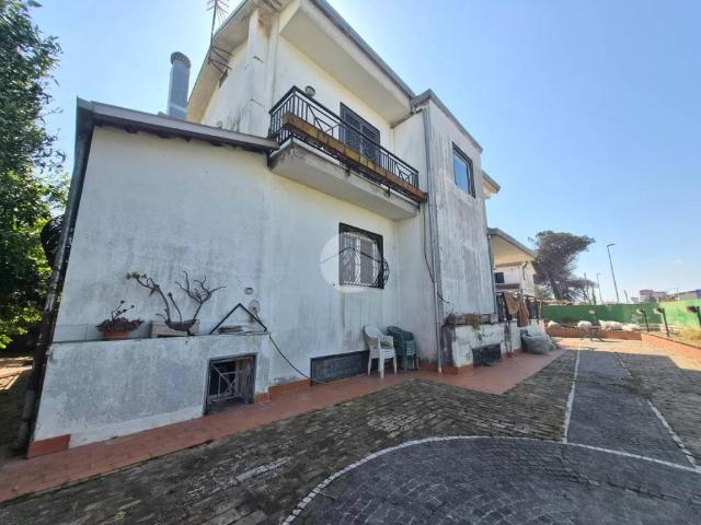 Villa Indipendente in vendita a Giugliano In Campania, Campania