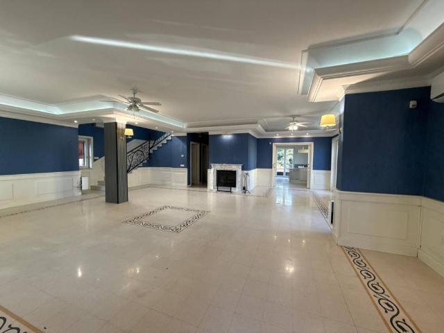 Villa Indipendente in vendita a Giugliano In Campania, Campania