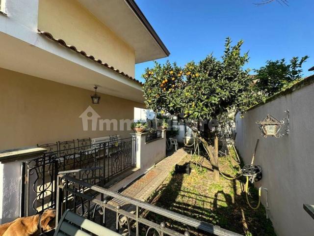 Villa Indipendente in vendita a Giugliano In Campania, Campania