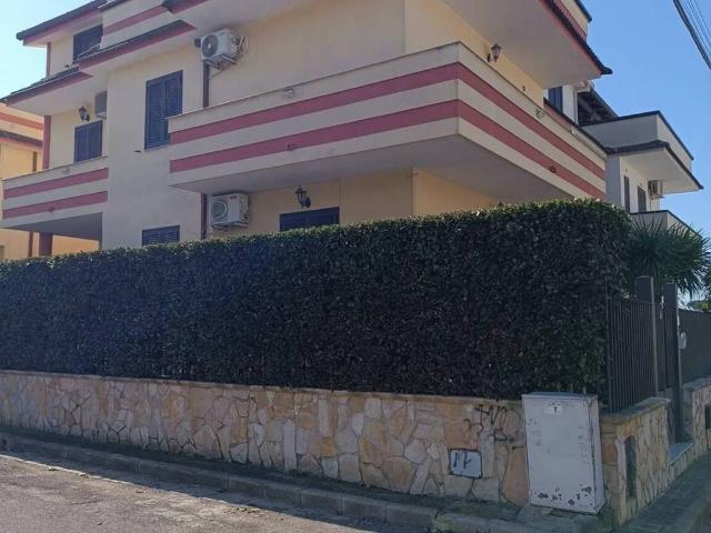 Villa Indipendente in vendita a Giugliano In Campania, Campania